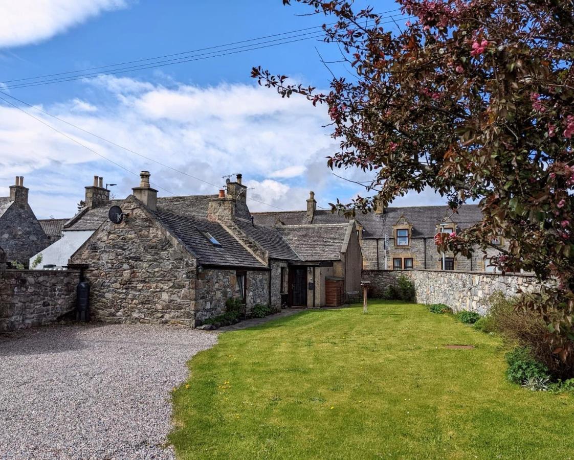 Ailnack Cottage -Cheerful Cottage With Secure Garden And Off Street Parking Sleeps 4 Tomintoul Eksteriør bilde